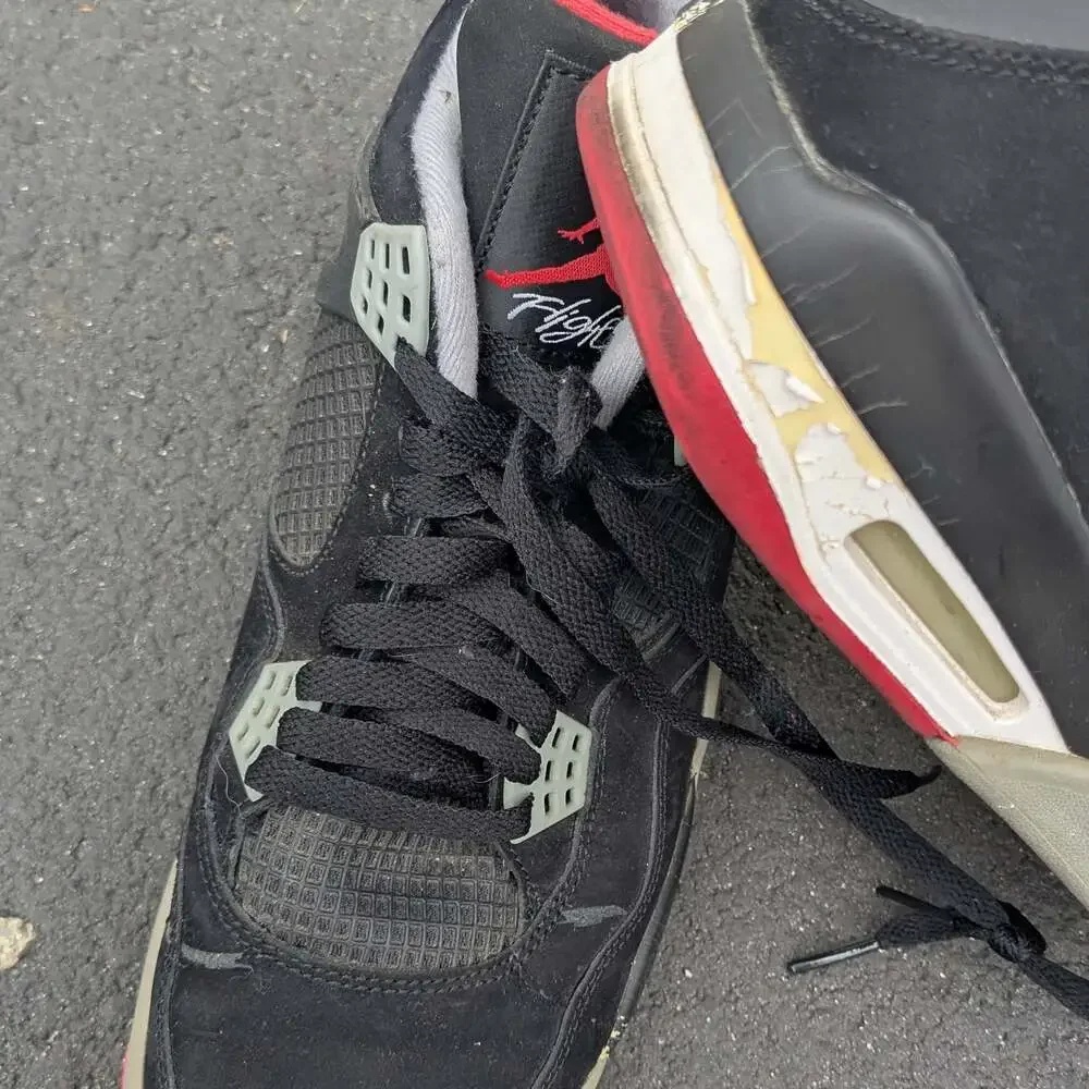 Nike Air Jordan 4 Retro Bred